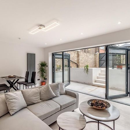 Modern Garden Flat With Private Parking Apartment Londra Exterior foto
