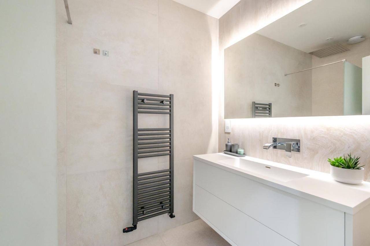 Modern Garden Flat With Private Parking Apartment Londra Exterior foto