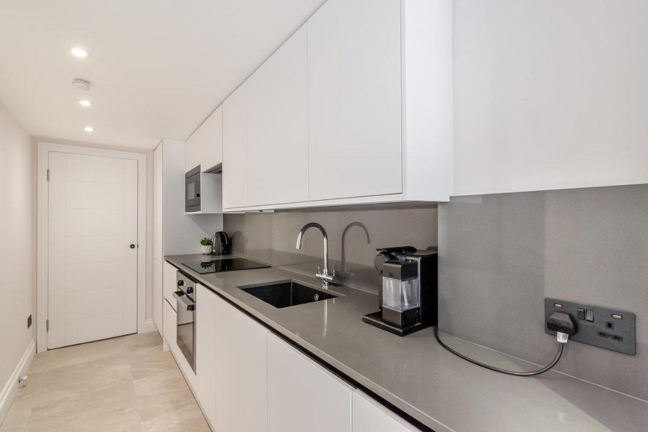 Modern Garden Flat With Private Parking Apartment Londra Exterior foto